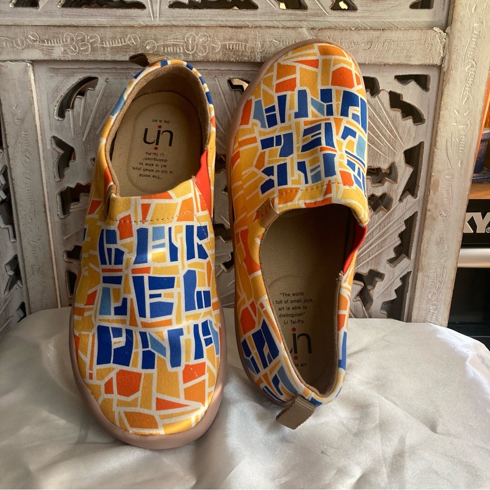 New UIN Barcelona Slip-ons